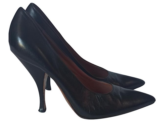 Escarpins Alaïa en cuir noir à talons 11cm