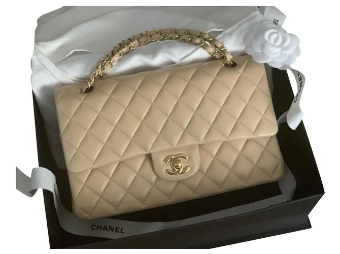 Classique Chanel médium beige Cuir d'agneau  ref.217653