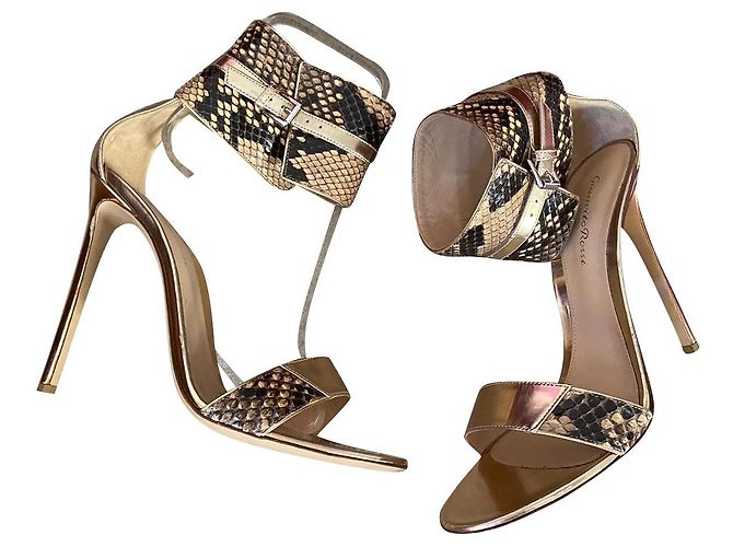 GIANVITO ROSSI SANDALEN 40 EU