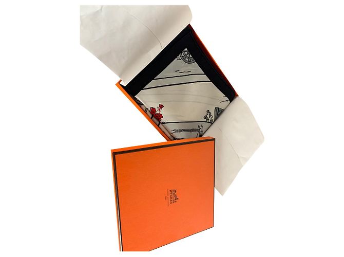 Hermès Gioco Omnibus e White Ladies Nero Seta