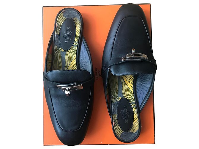 Hermès Oz leather mules black