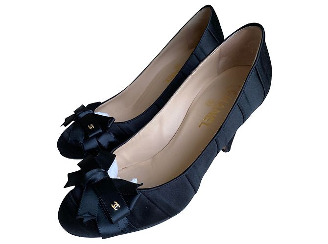 Cambon Chanel Scarpe in raso Nero