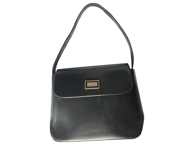 Burberry Handbags Black Leather  ref.218078