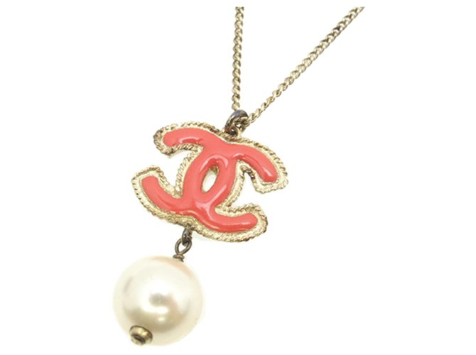 Chanel Pink CC Faux Pearl Necklace White Metal Plastic  ref.217795