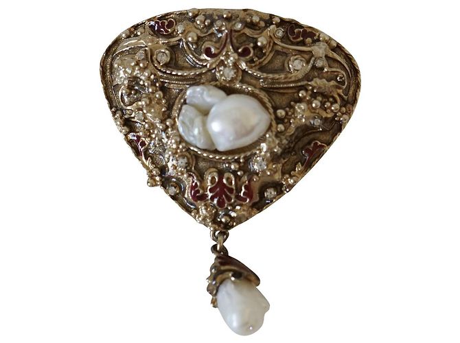 Chanel Pins e spille Multicolore Metallo