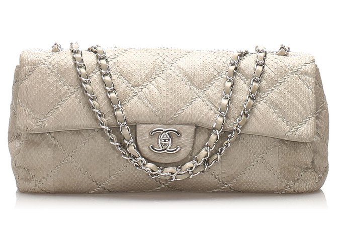 chanel bolsa stitching