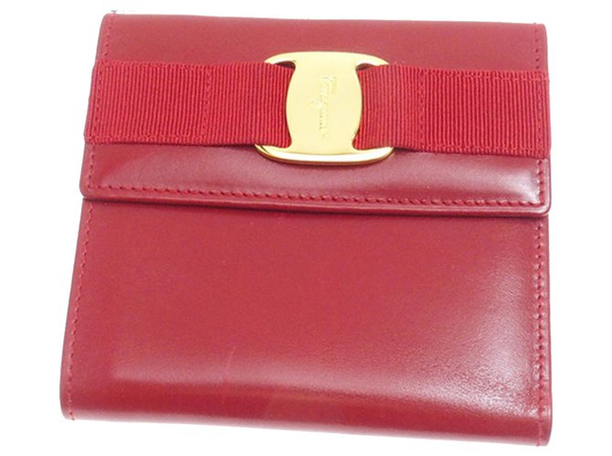 Salvatore Ferragamo Ferragamo Red Vara Tri-Fold Leather Wallet Pony-style calfskin  ref.218443