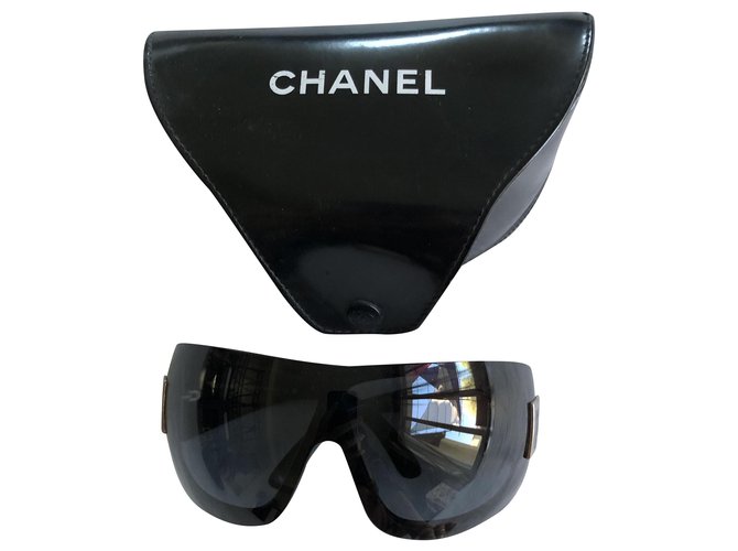 Chanel mask glasses Black Plastic ref.218543 - Joli Closet