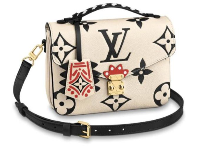 Louis Vuitton Encantos de saco Creme Lona  ref.218955