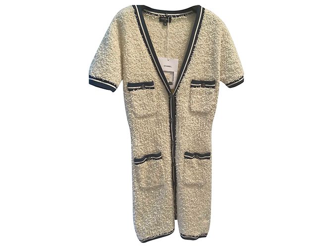 Robe Chanel neuve Beige