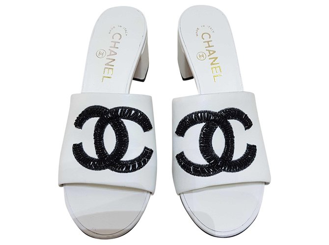 Chanel sandali Multicor Couro  ref.219112