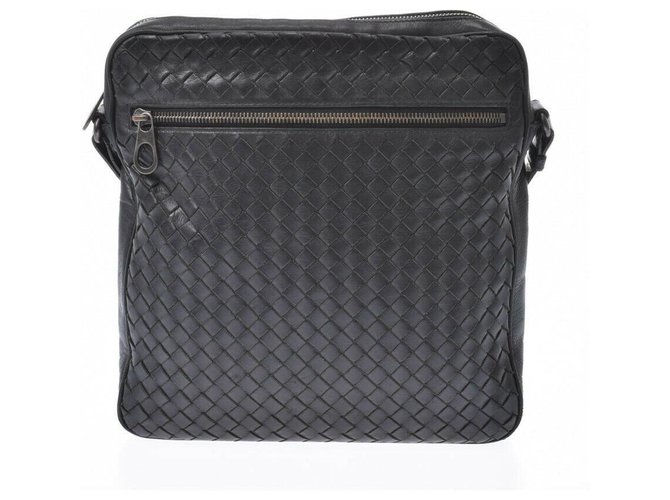 Bottega Veneta Shoulder bag Black Leather  ref.219128