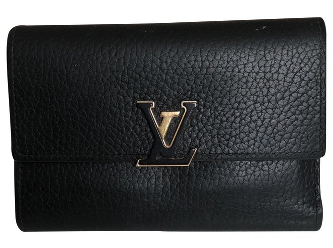 Louis Vuitton CAPUCINES Black Leather  ref.219221