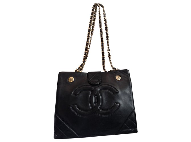 Chanel Handbags Black Leather  ref.219649