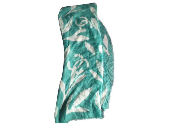 Chanel Scarves Green Cashmere  ref.219944