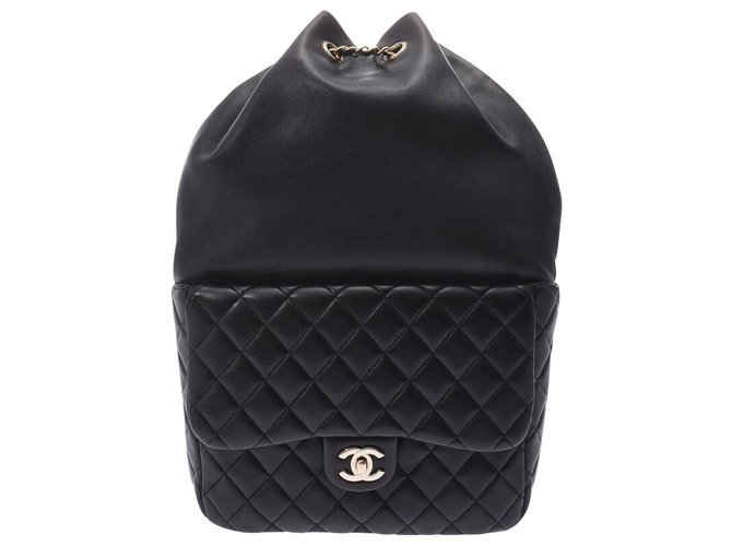 Chanel backpack Black Leather  ref.220038