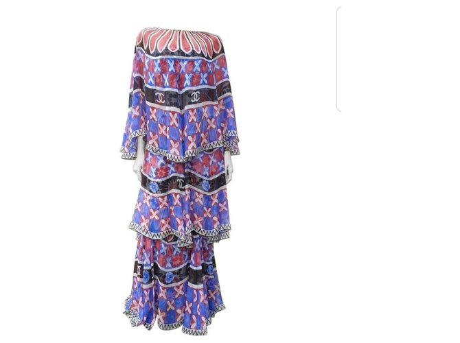 Robe longue en soie Dubaï Chanel Paris Multicolore  ref.220059