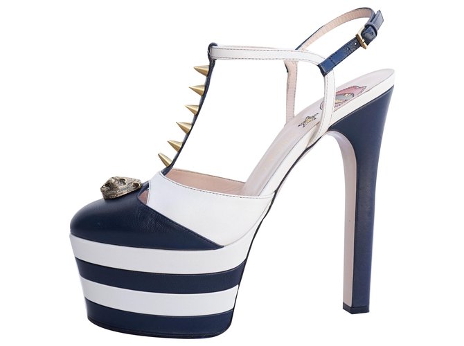 Gucci Heels White Navy blue Leather  ref.220317