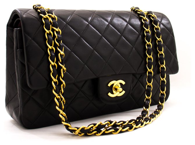 Chanel 2.55 solapa forrada 10Bolso de hombro con cadena de piel de cordero negro Cuero  ref.220327