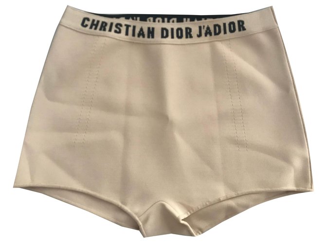 Dior Pantalones cortos Beige Viscosa  ref.220380