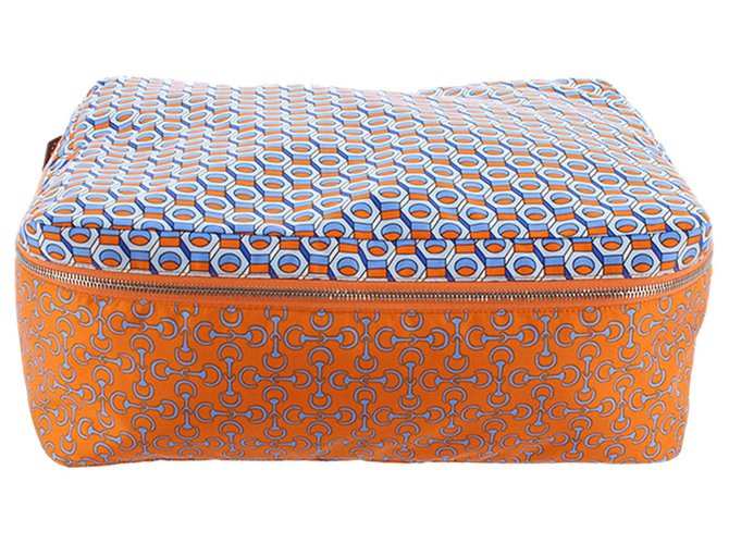 Hermès Estuche de viaje Hermes Orange Housse de Voyage PM Multicolor Naranja Seda Paño  ref.220735