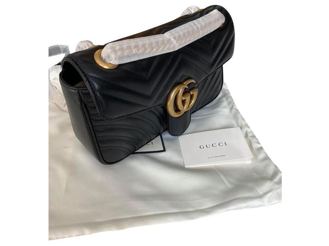 Marmont Gucci Matelassé small shoulder bag Black Leather  ref.221016