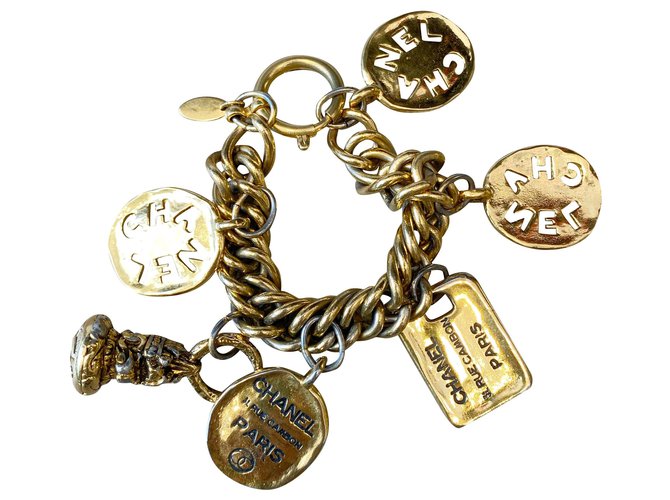 Chanel Bracelets Golden Metal  ref.221301