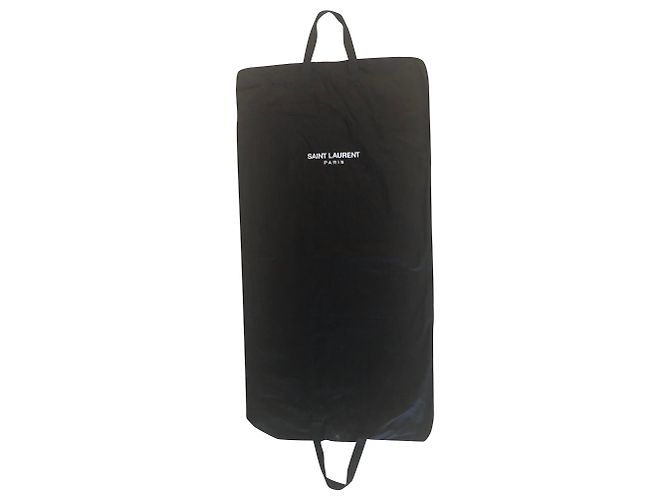 Saint Laurent Presentes VIP