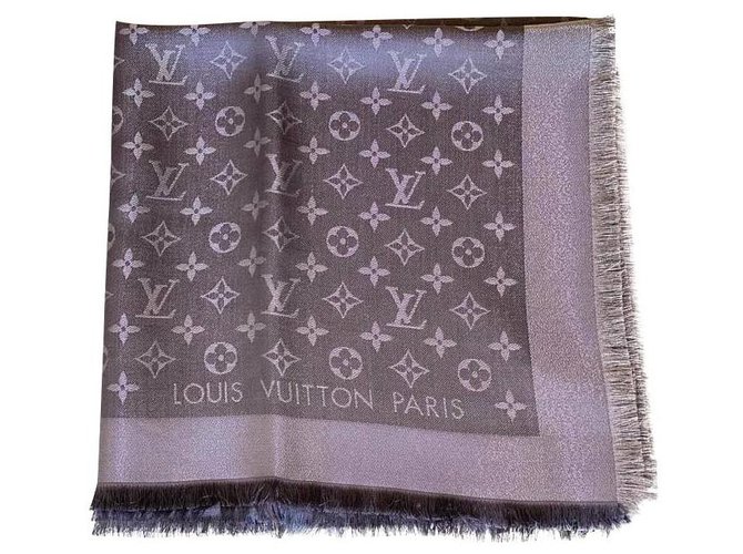 Louis Vuitton Echarpes Soie Gris  ref.221981