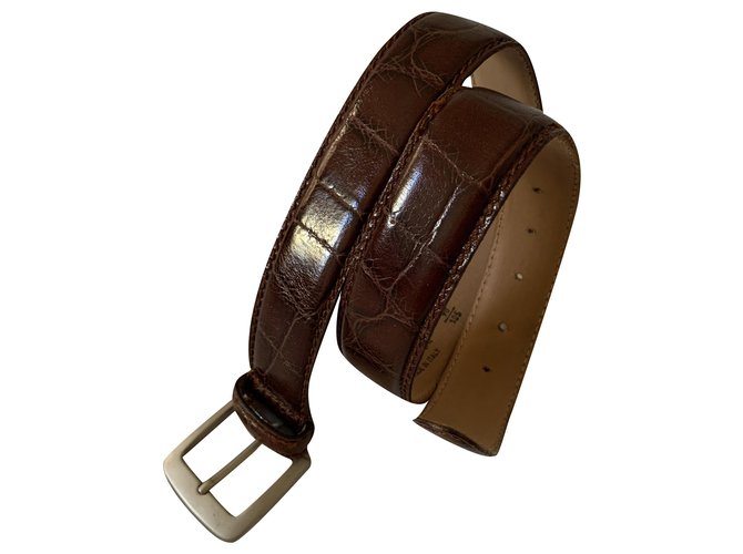 Yves Saint Laurent Cinturón de piel de cocodrilo estampado vintage Castaño Cuero  ref.222701
