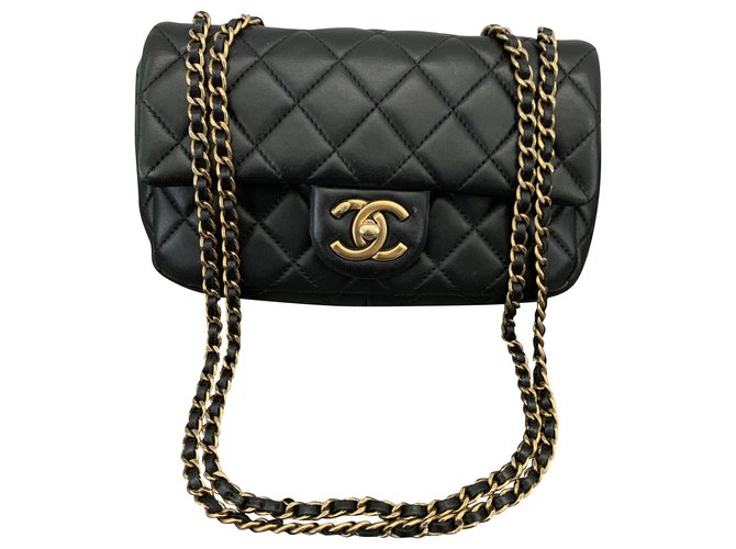 Chanel Timeless/ Classique Black Leather  ref.222704