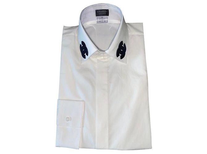 Chanel Tops Weiß