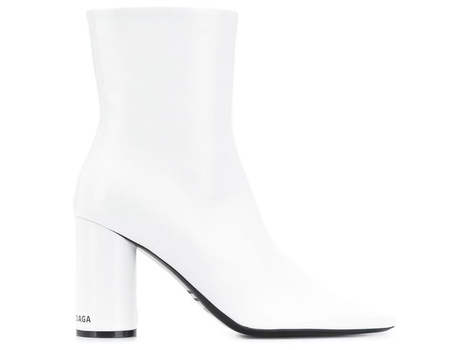 Balenciaga White Oval Leather Ankle Boots Pony-style calfskin  ref.223085