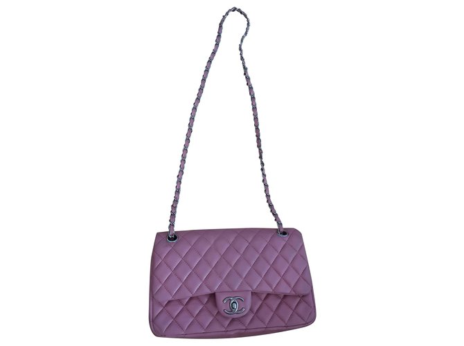 Timeless Classic pink chanel bag Leather ref.223241 - Joli Closet
