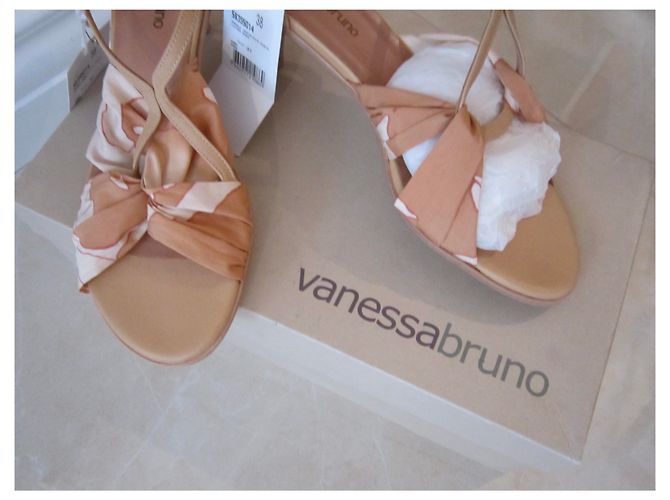 Vanessa Bruno Merida Sandalen Beige Leder