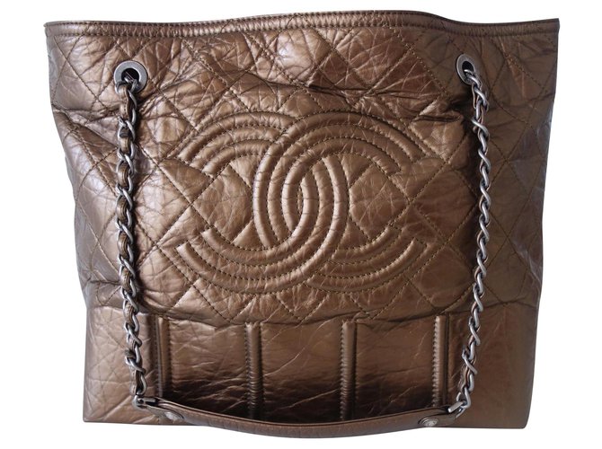 Chanel Shopping Bag Golden Leather  ref.223416