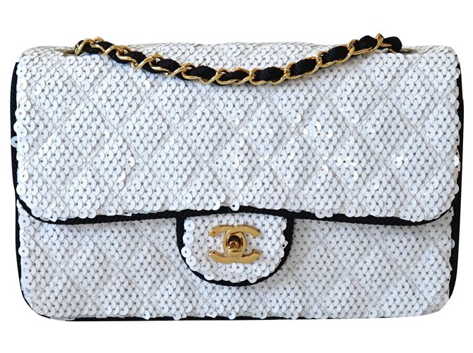 Chanel Handbags Black White Cloth  ref.223480