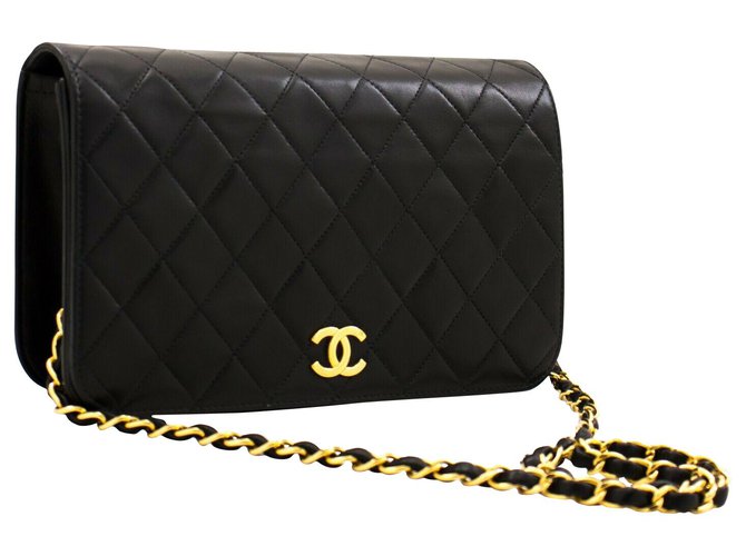 Chanel Flap Bag Negro Cuero  ref.223505