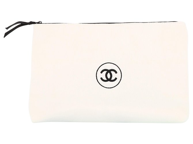 Chanel Handtasche Weiß Lackleder  ref.223904