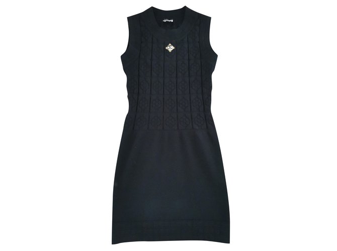 Chanel Dresses Black Wool  ref.224164