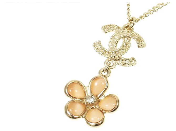 Collar Chanel Gold CC Flor Rosa Dorado Metal Plástico Resina  ref.224344