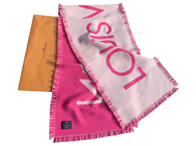 Louis Vuitton Scarves Pink Cashmere  ref.224417
