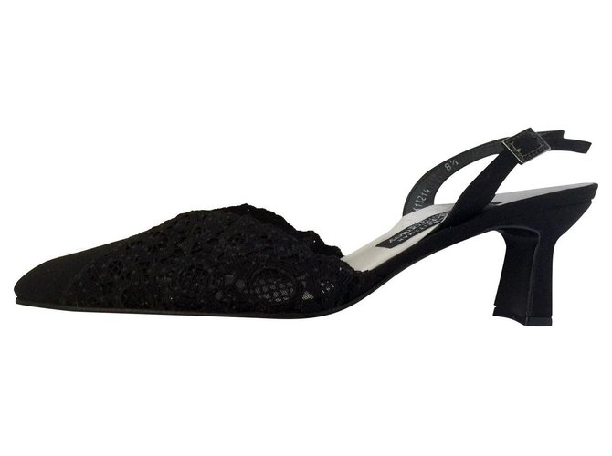 Stuart Weitzman Chaussures de soirée avec dentelle Cuir Toile Noir  ref.224437