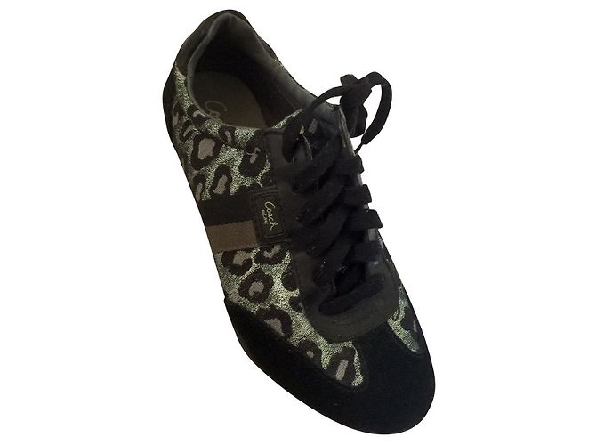 Coast Coach Kinsley silver and black sneakers Silvery