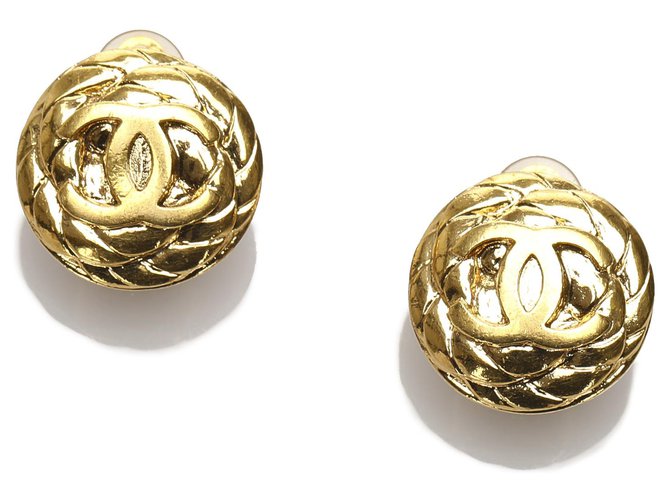 Boucles d'oreilles clips Chanel Gold CC Métal Doré  ref.224657