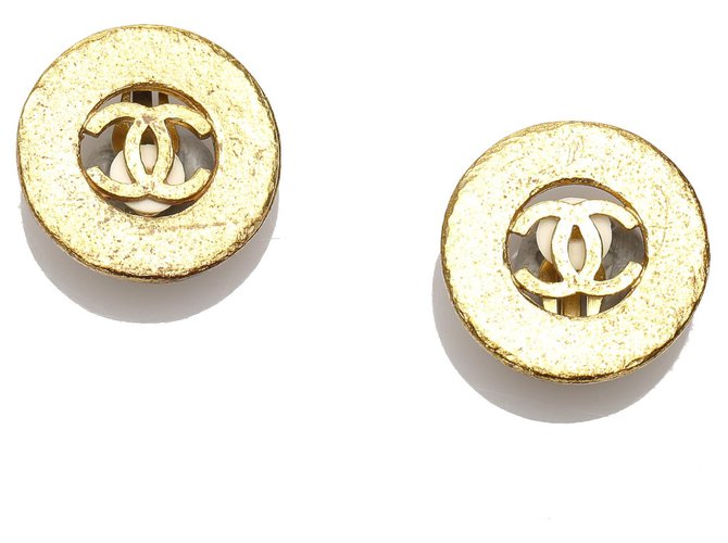 Boucles d'oreilles clips Chanel Gold CC Métal Doré  ref.224661