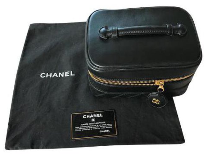 Chanel vanity Black Leather  ref.224843