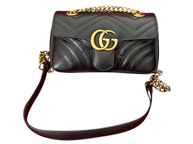 Gucci GG Marmont matelassé mini bag Black Leather ref.224848 - Joli Closet