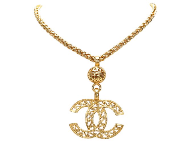 Chanel Gold CC Anhänger Halskette Golden Metall  ref.225026