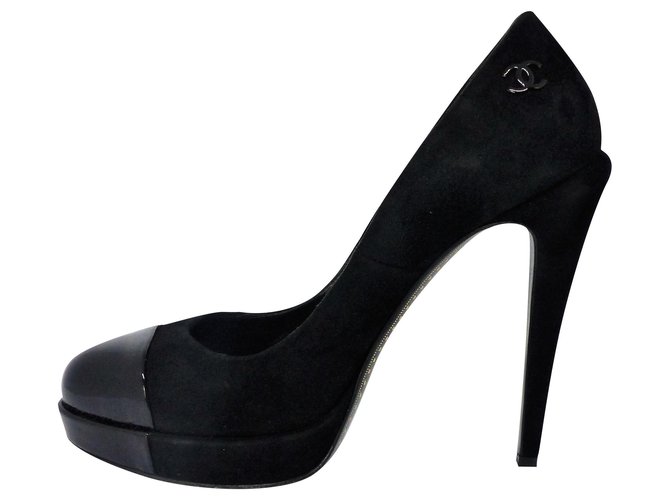 Chanel Heels Black Suede  ref.225353